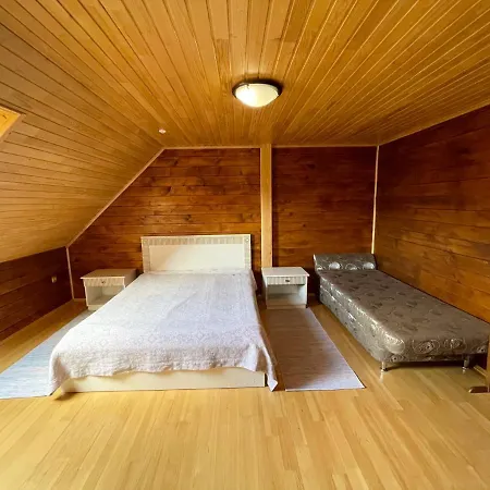 Готель Наталія Hotel Huklyvyy